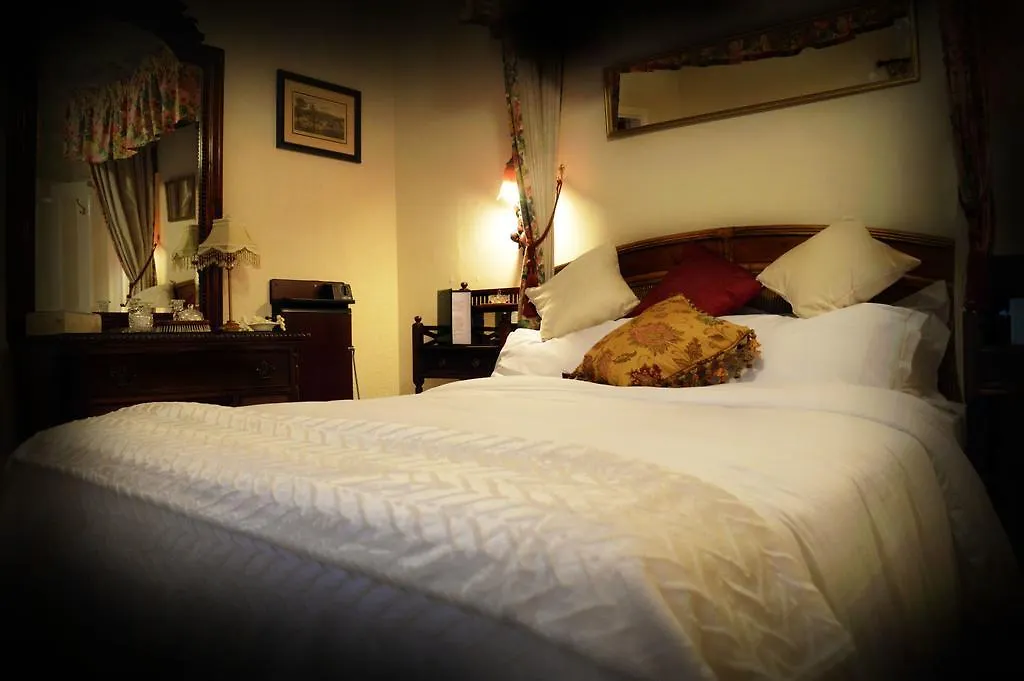 Nottingham Lodge Bed & Breakfast