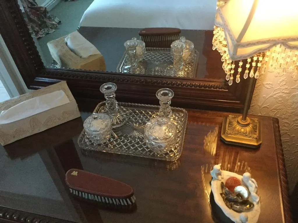 Nottingham Lodge Bed & Breakfast