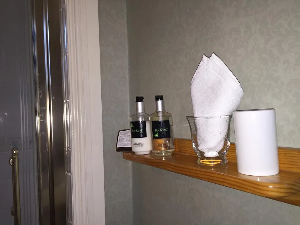 Nottingham Lodge Bed & Breakfast