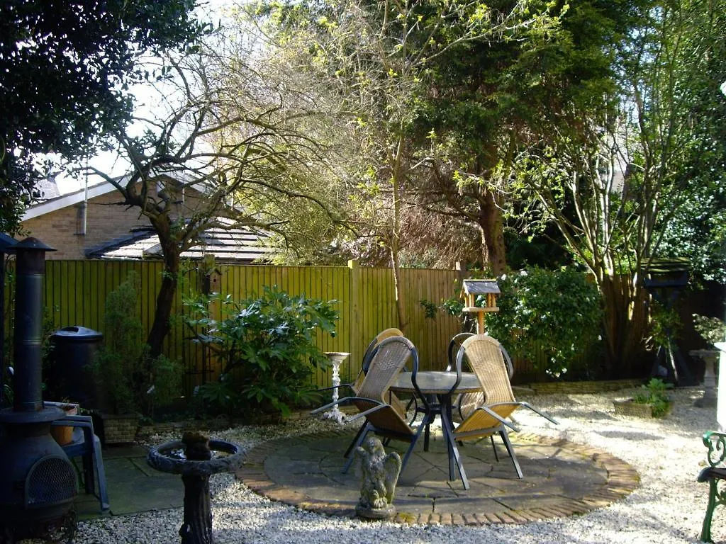 Nottingham Lodge Bed & Breakfast
