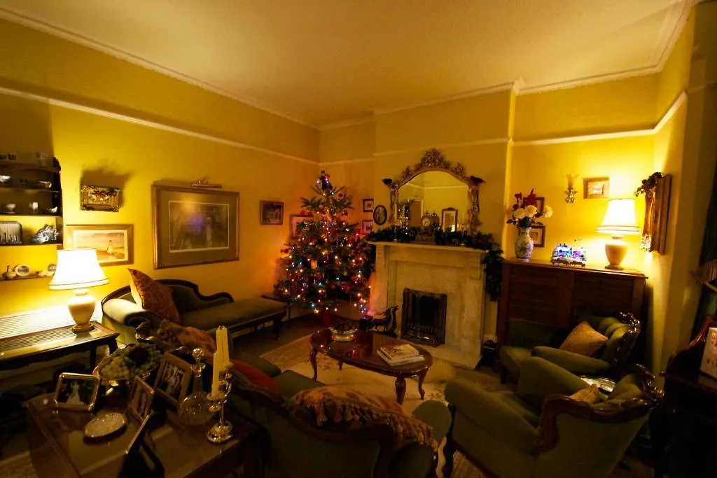 Nottingham Lodge 4*,