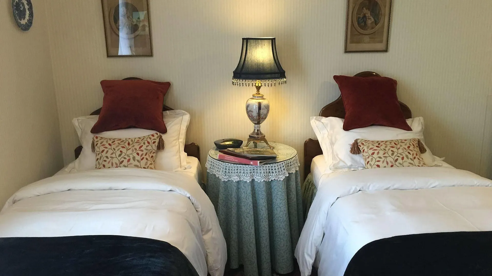 Nottingham Lodge 4*,
